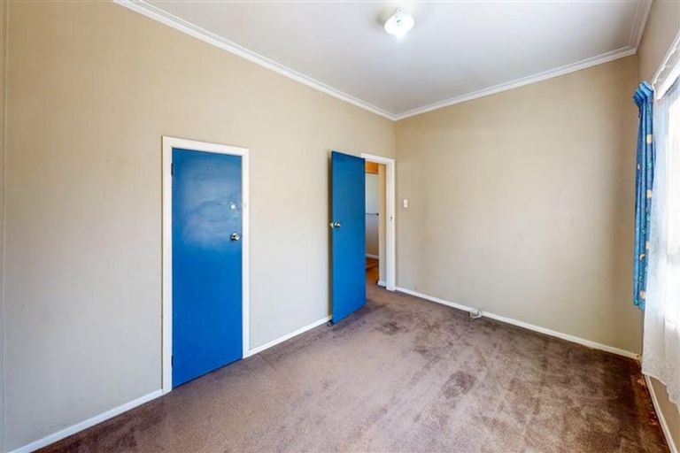 Photo of property in 2/13 Faulke Avenue, Wainuiomata, Lower Hutt, 5014