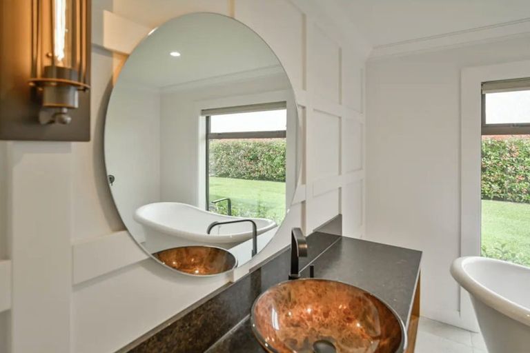 Photo of property in 127 Arataki Road, Havelock North, 4130