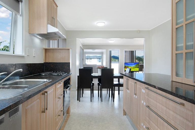 Photo of property in 63 Hetherington Road, Ranui, Auckland, 0612