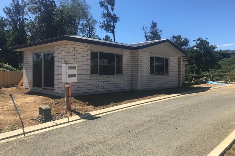 Photo of property in 1 Totarahoe Lane, Whalers Gate, New Plymouth, 4310