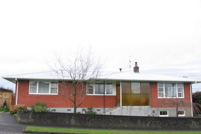 Photo of property in 2 Rata Place, Lansdowne, Masterton, 5810
