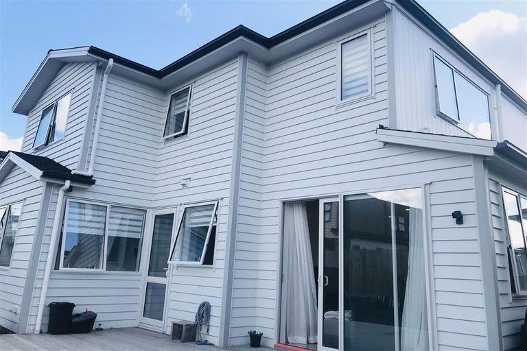 Photo of property in 29 Greenfinch Road, Hobsonville, Auckland, 0616