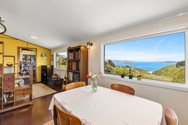 Photo of property in 37 Titiro Moana Road, Korokoro, Lower Hutt, 5012