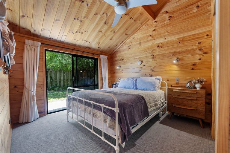 Photo of property in 737 Acacia Bay Road, Acacia Bay, Taupo, 3330