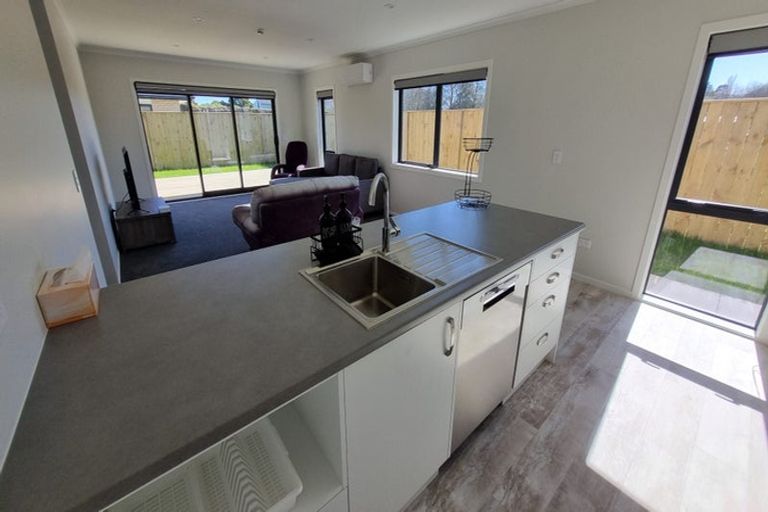 Photo of property in 8 Enereta Road, Otaki, 5512