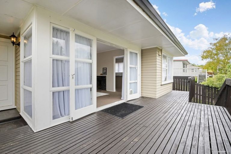 Photo of property in 4 Rainbow Place, Wattle Downs, Auckland, 2103