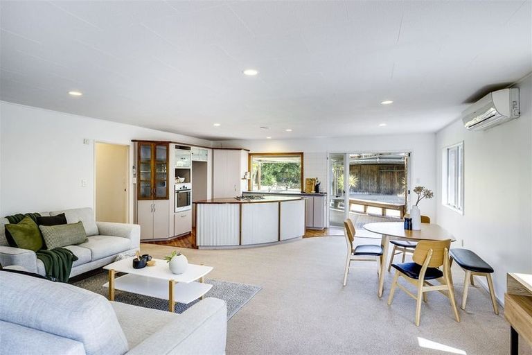 Photo of property in 3 Redwood Place, Te Awanga, 4102