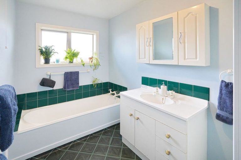 Photo of property in 25b Main South Road, Sockburn, Christchurch, 8042