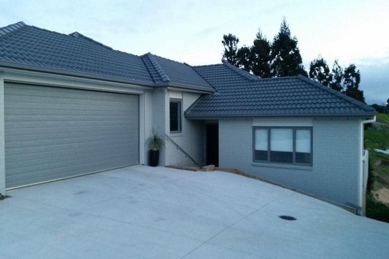 Photo of property in 10 Tokerau Crescent, Pukekohe, 2120