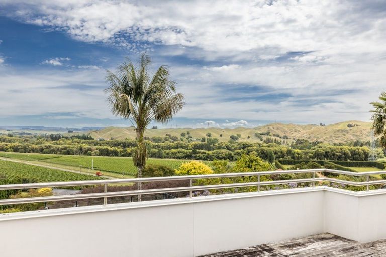 Photo of property in 65 Omarunui Road, Waiohiki, Napier, 4183