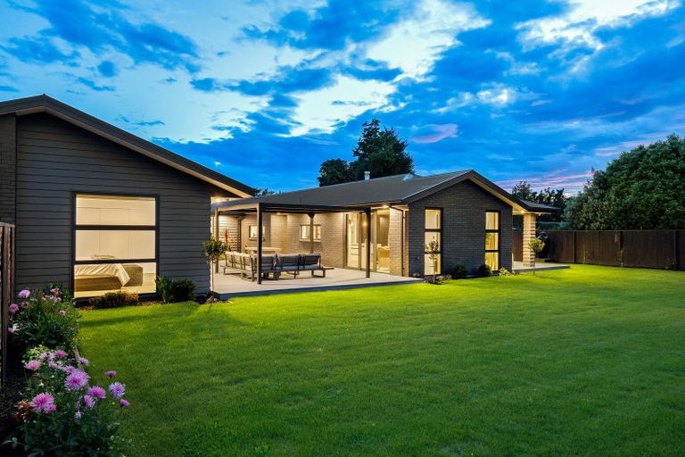 Photo of property in 173b West Belt, Rangiora, 7400