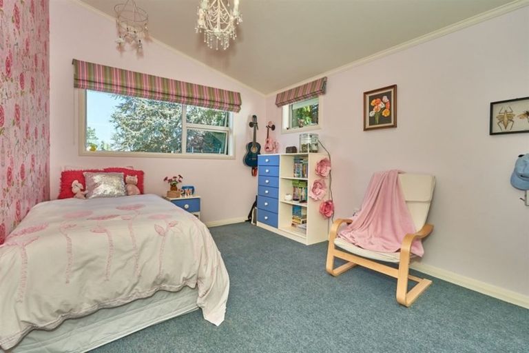 Photo of property in 34 Saint Albans Avenue, Hokowhitu, Palmerston North, 4410