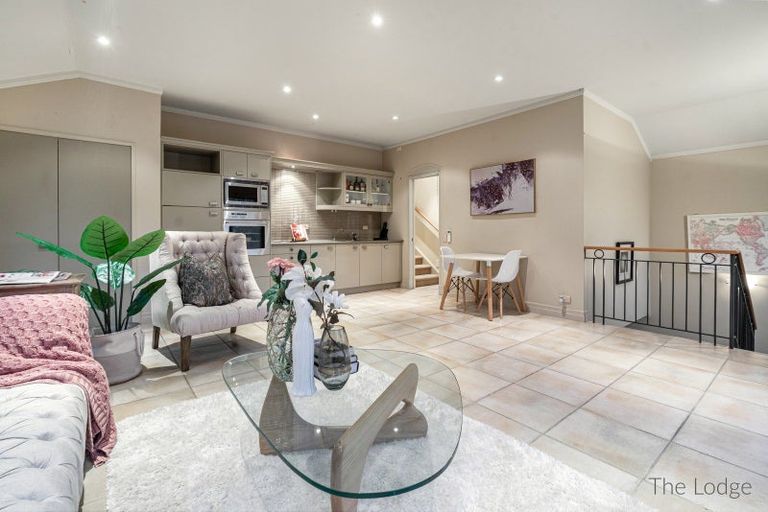 Photo of property in 21 Messenger Road, Stillwater, Silverdale, 0993