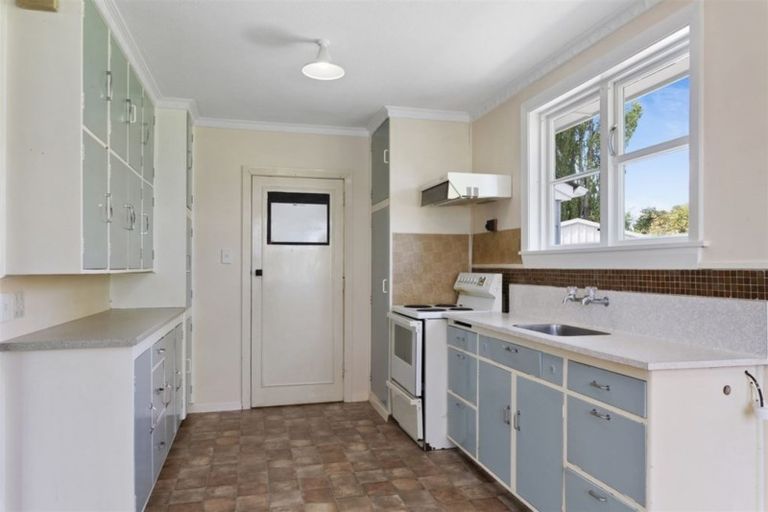 Photo of property in 32 Hollyford Avenue, Bryndwr, Christchurch, 8053