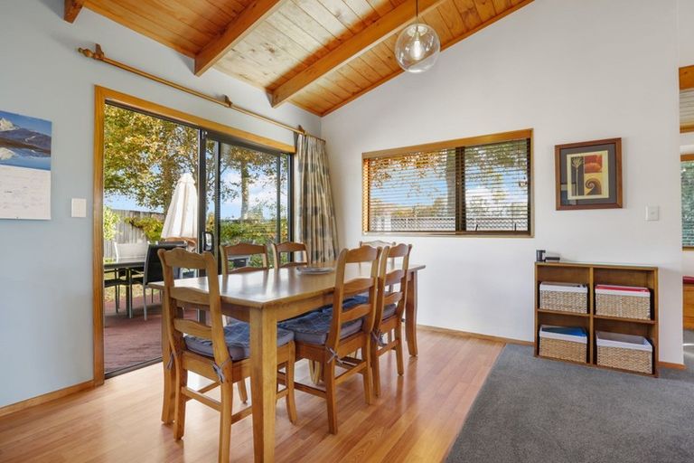 Photo of property in 12 Ensign Place, Flagstaff, Hamilton, 3210