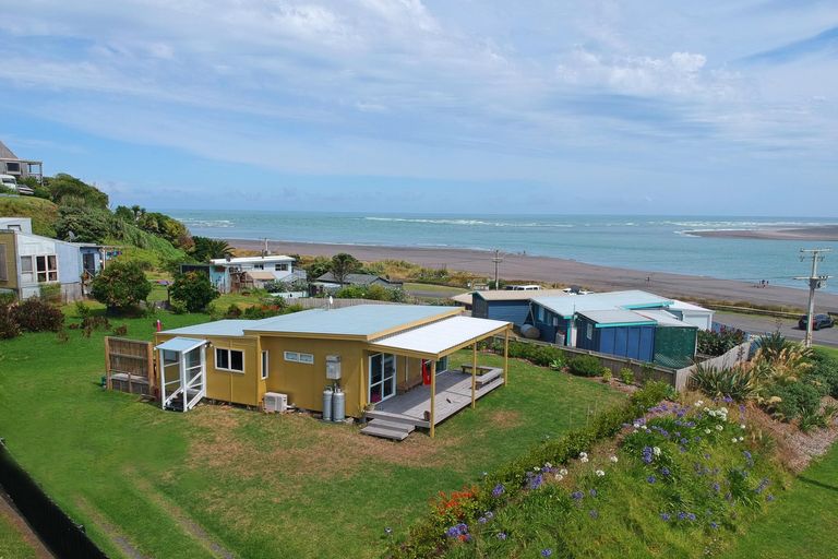 Photo of property in 6 Wainamu Road, Raglan, 3297