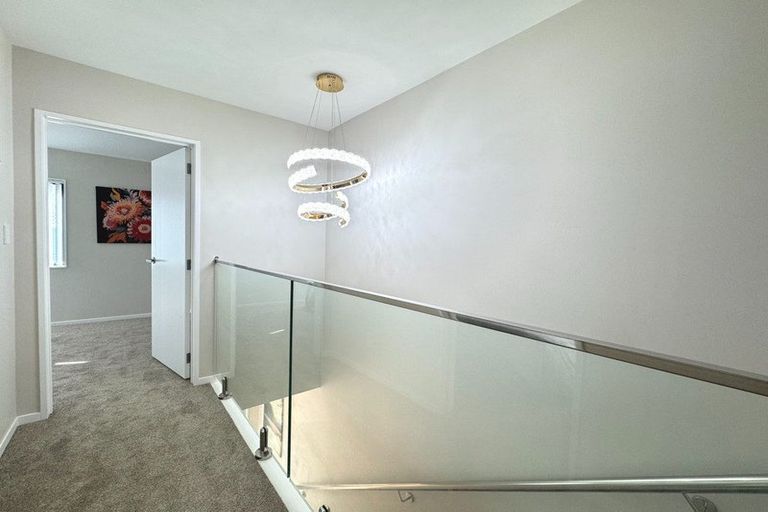 Photo of property in 2/27 Landscape Road, Papatoetoe, Auckland, 2025