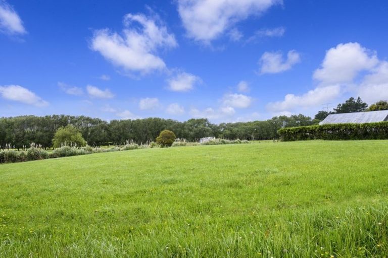 Photo of property in 842 Kahikatea Flat Road, Waitoki, Kaukapakapa, 0871