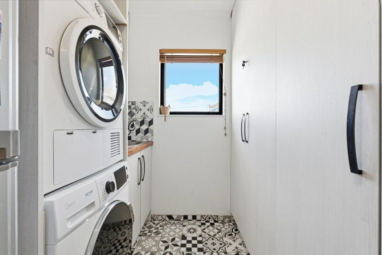 Photo of property in 74a Gonville Avenue, Gonville, Whanganui, 4501