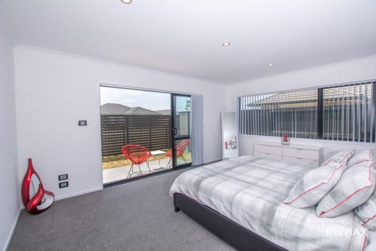 Photo of property in 18 Naeo Close, Papamoa Beach, Papamoa, 3118