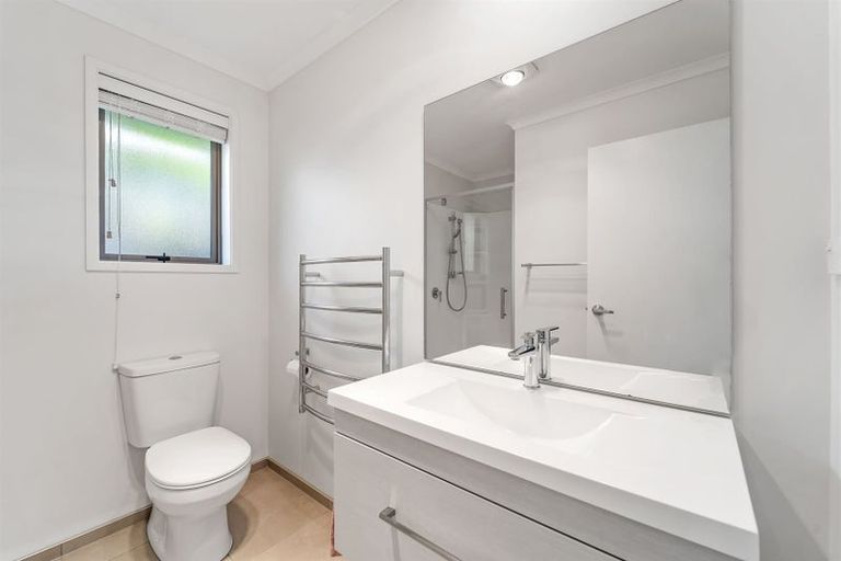 Photo of property in 5 Tirohanga Crescent, Stanmore Bay, Whangaparaoa, 0932