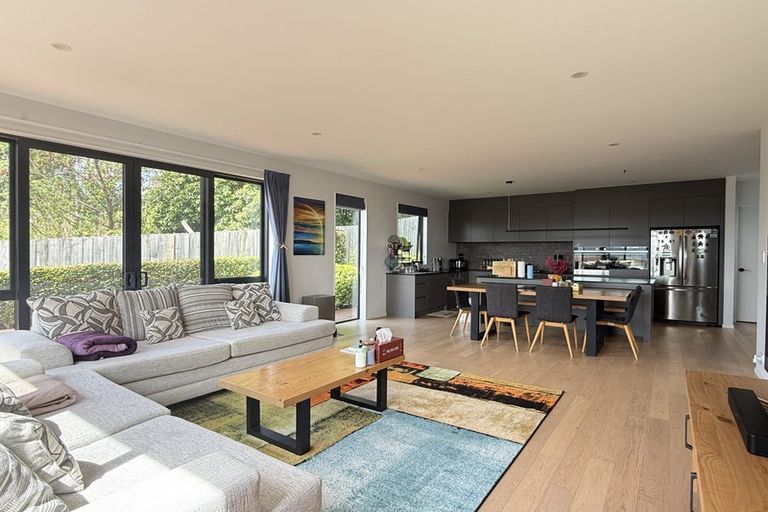 Photo of property in 14b Mackay Drive, Greenhithe, Auckland, 0632