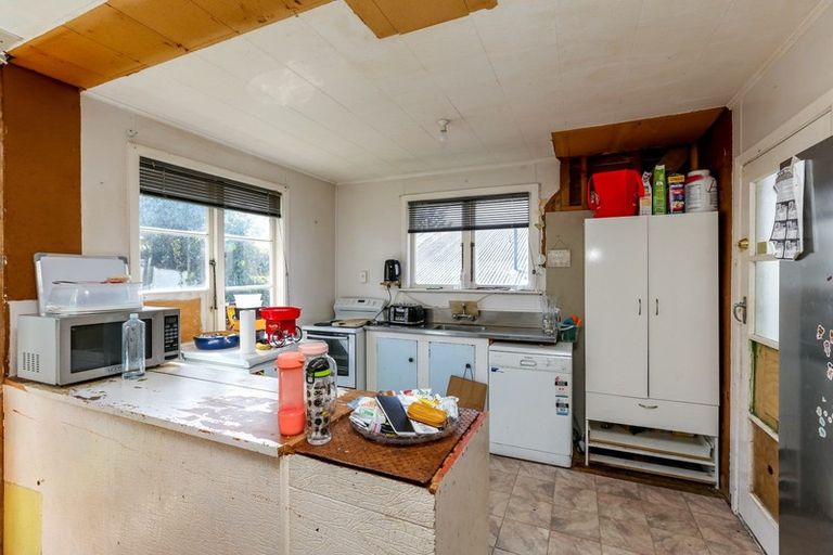 Photo of property in 7 Wiremu Place, Blagdon, New Plymouth, 4310