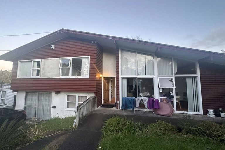 Photo of property in 25 Ellice Road, Totara Vale, Auckland, 0629
