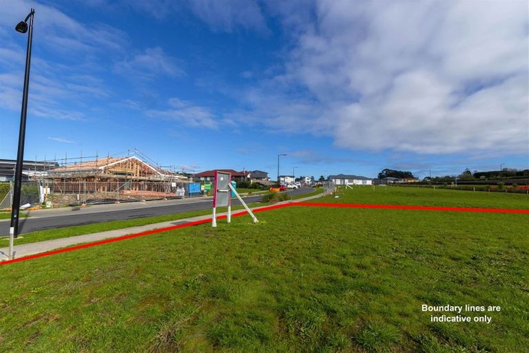Photo of property in 42 Jane Maree Road, Kumeu, 0810