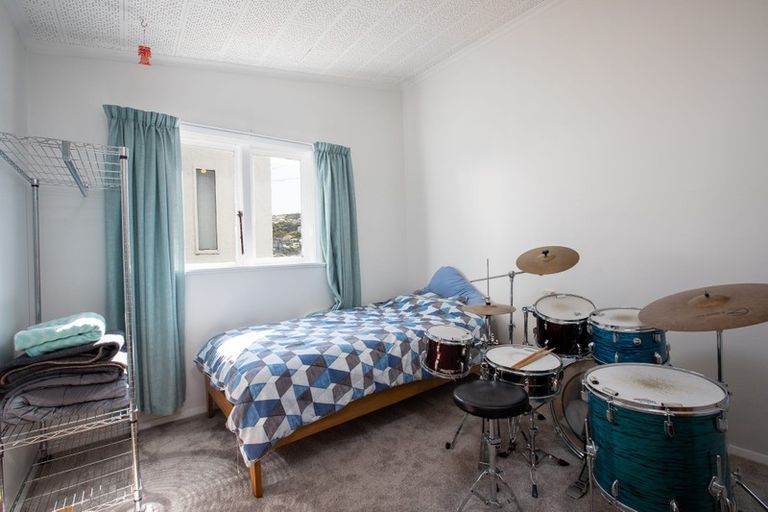 Photo of property in 90 Owhiro Bay Parade, Owhiro Bay, Wellington, 6023