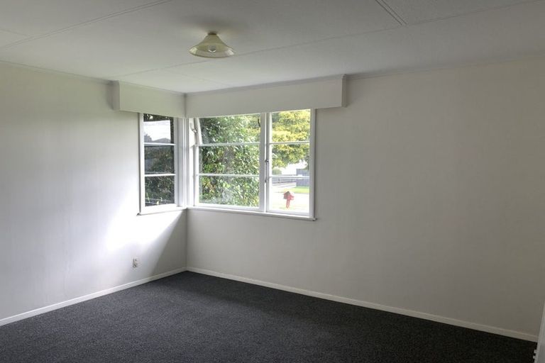 Photo of property in 28 Galway Avenue, Hokowhitu, Palmerston North, 4410