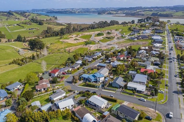 Photo of property in 3 Brigitte View, Snells Beach, 0920