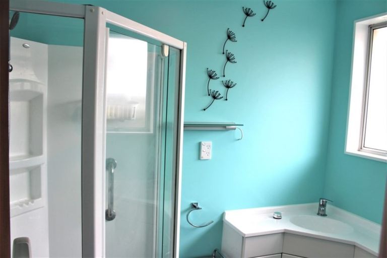 Photo of property in 4/109 Middlepark Road, Sockburn, Christchurch, 8042