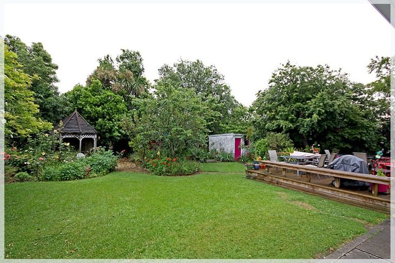 Photo of property in 32 Marlborough Street, Levin, 5510