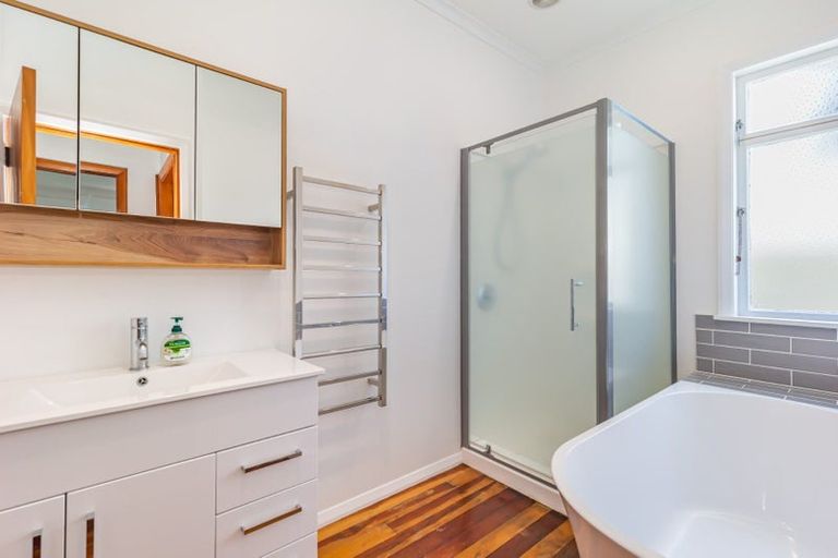 Photo of property in 167 Weraroa Road, Levin, 5510