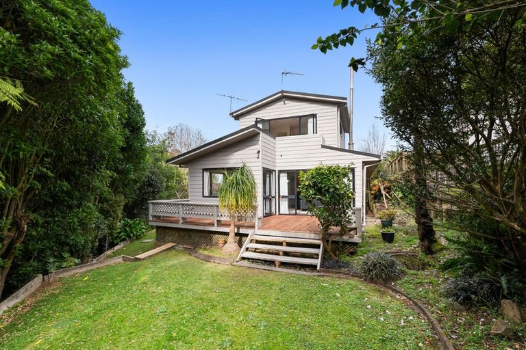 Photo of property in 99a Redoubt Road, Goodwood Heights, Auckland, 2105