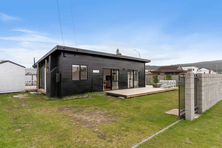Photo of property in 109 Winifred Avenue, Whangamata, 3620