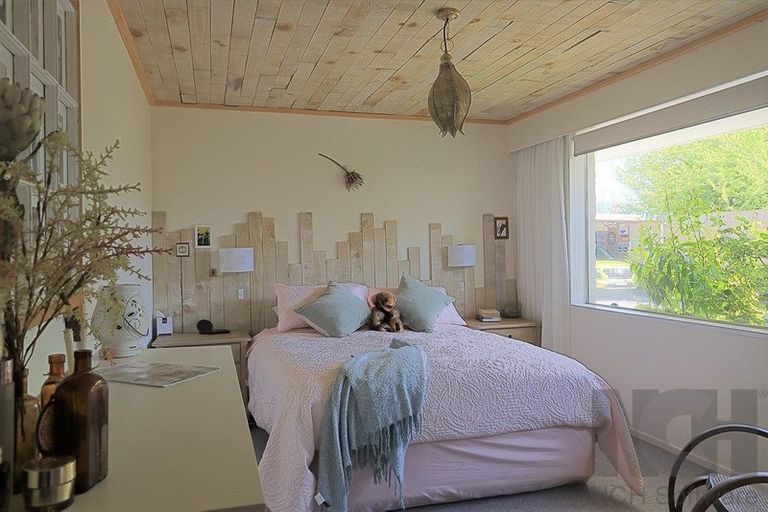 Photo of property in 275 High Street, Eltham, 4322