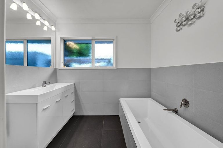 Photo of property in 92b Fairfield Road, Hawera, 4610