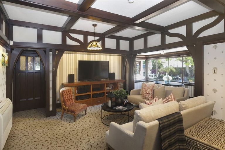 Photo of property in 283 Papanui Road, Merivale, Christchurch, 8052