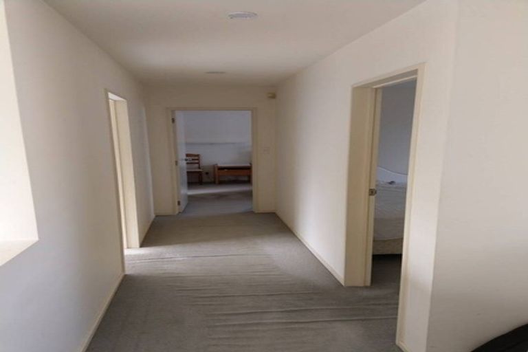 Photo of property in 3 Harbour Lights Close, West Harbour, Auckland, 0618