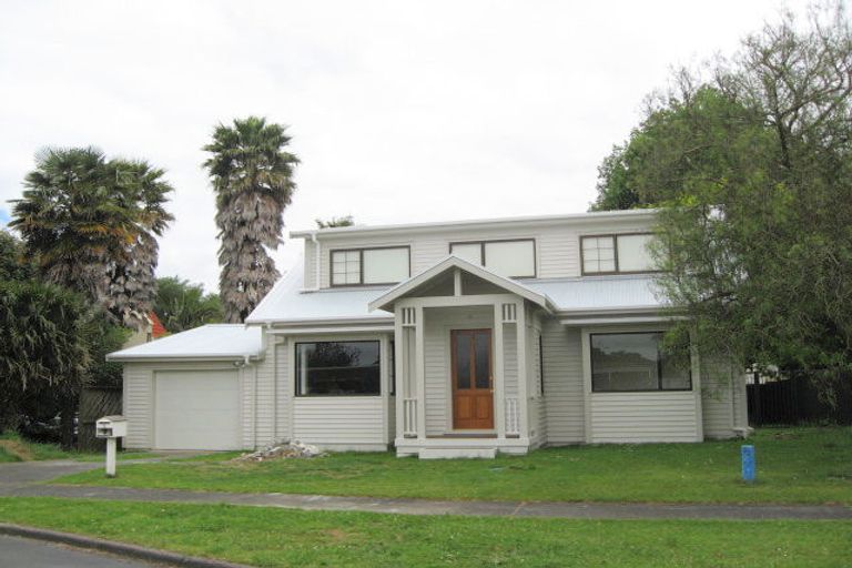 Photo of property in 5 Gulliver Place, Conifer Grove, Takanini, 2112