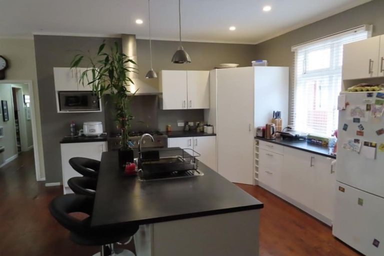 Photo of property in 9 Plunket Avenue, Petone, Lower Hutt, 5012