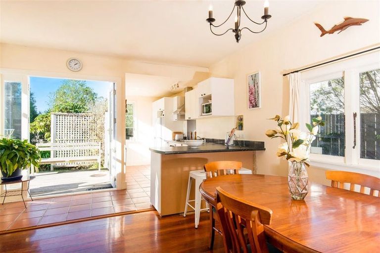 Photo of property in 35 Awatea Street, Ranui, Porirua, 5024
