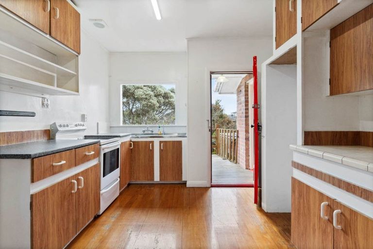 Photo of property in 33 St Michaels Avenue, Point Chevalier, Auckland, 1022
