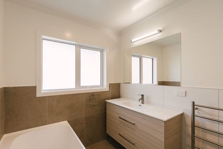 Photo of property in 9 Railway Terrace, Ohau, 5570