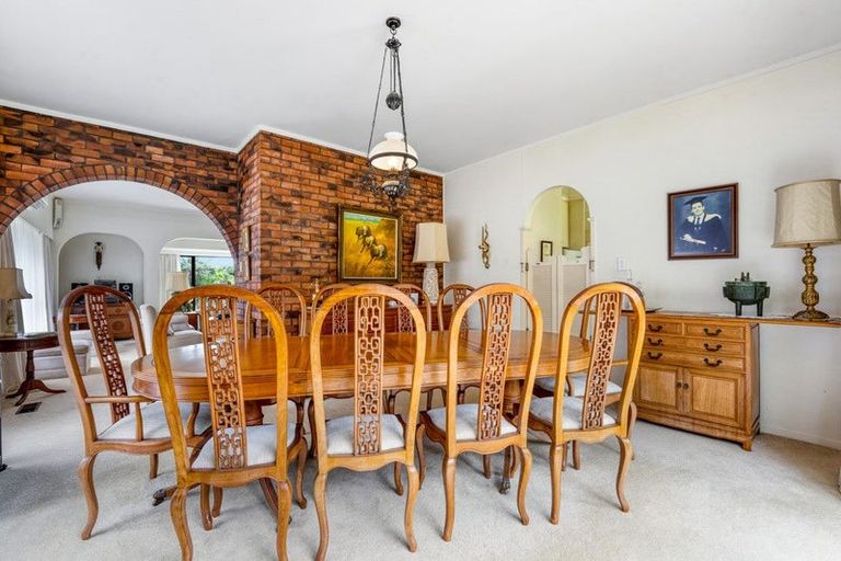 Photo of property in 9 Langstone Place, Chatswood, Auckland, 0626