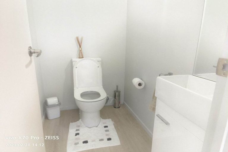 Photo of property in 37 Pitt Road, Runciman, Drury, 2578