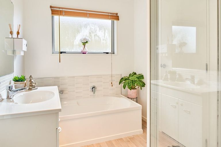 Photo of property in 10a Tuki Street, Titahi Bay, Porirua, 5022