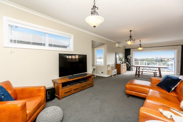 Photo of property in 20 Dorset Avenue, Westown, New Plymouth, 4310